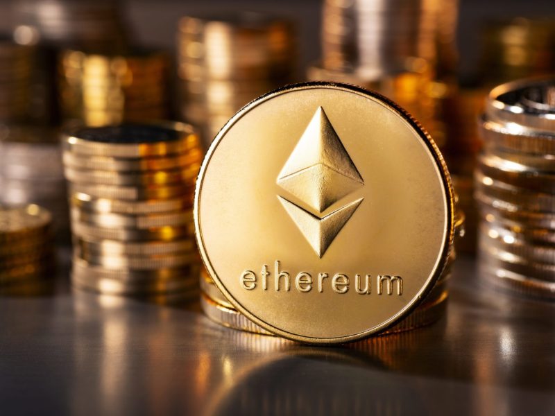 Vitalik Buterin ogłasza przeniesienie Ethereum na blockchain Solana z powodu zbyt wysokich opłat. „To jedyna droga”